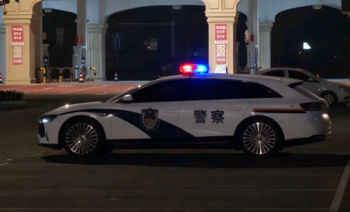 啊，真的假的？享界S9T最美警车？