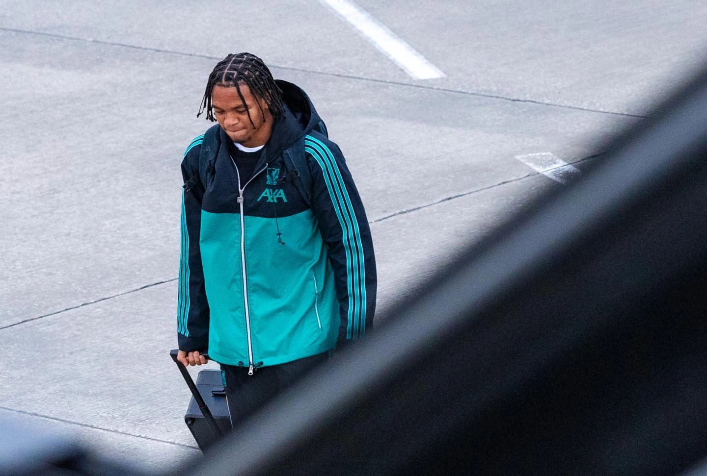 赛前发布会安排在2小时后