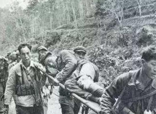 1979年解放军撤兵时，将越南境内的铁轨全都拆了带回国内，对此越南表示强烈不满，