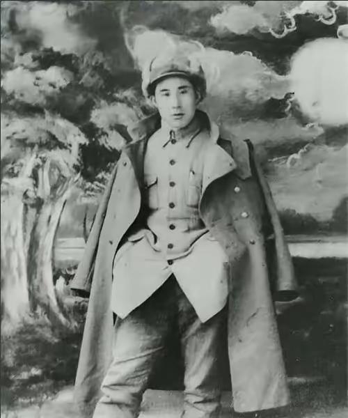 1949年赴任遇匪，老红军夫妻牺牲，三岁幼子失踪，这是黎明前最痛的牺牲19