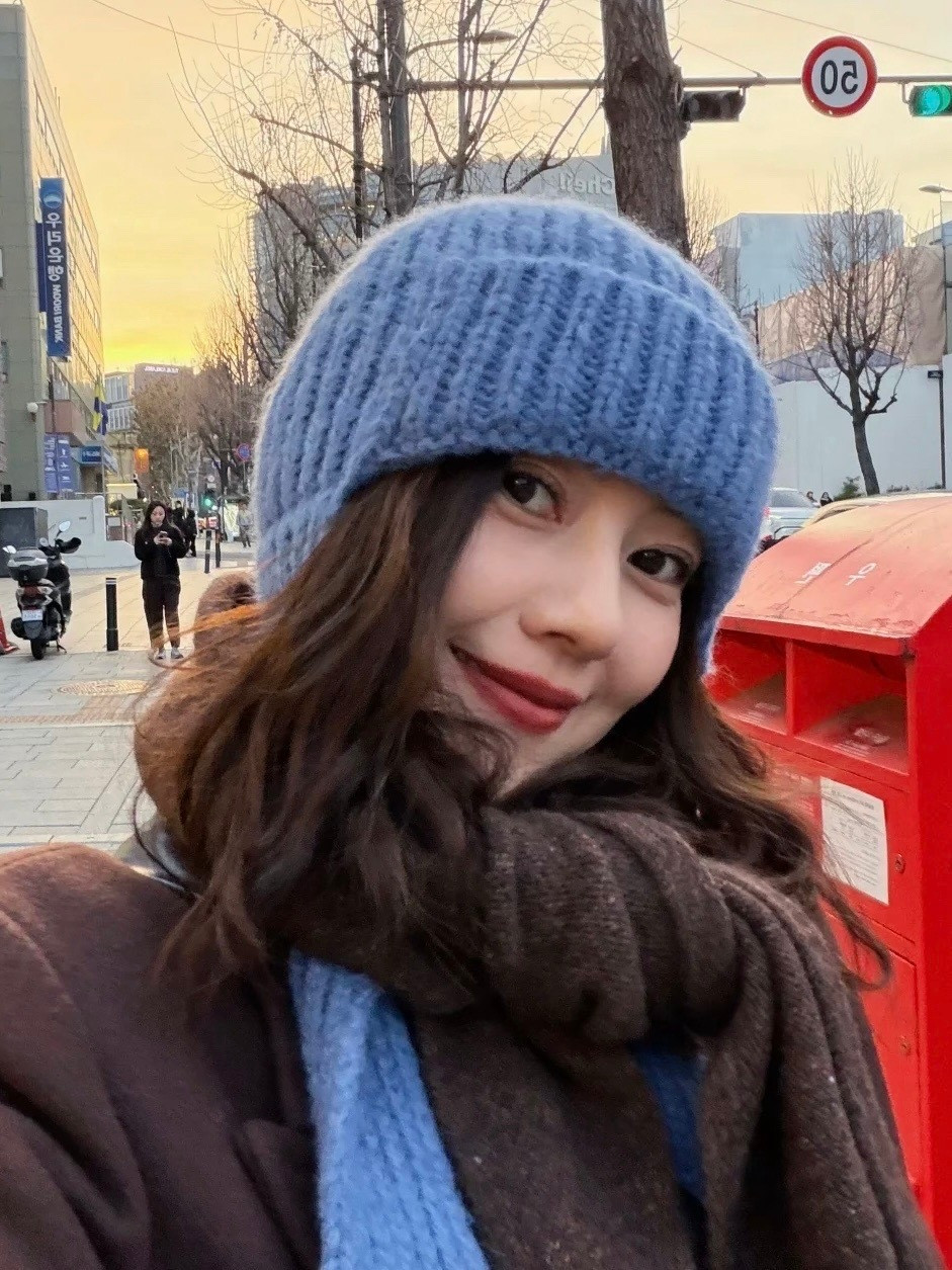 高圆圆出片全靠闺蜜高圆圆韩国旅行随拍姐姐好美