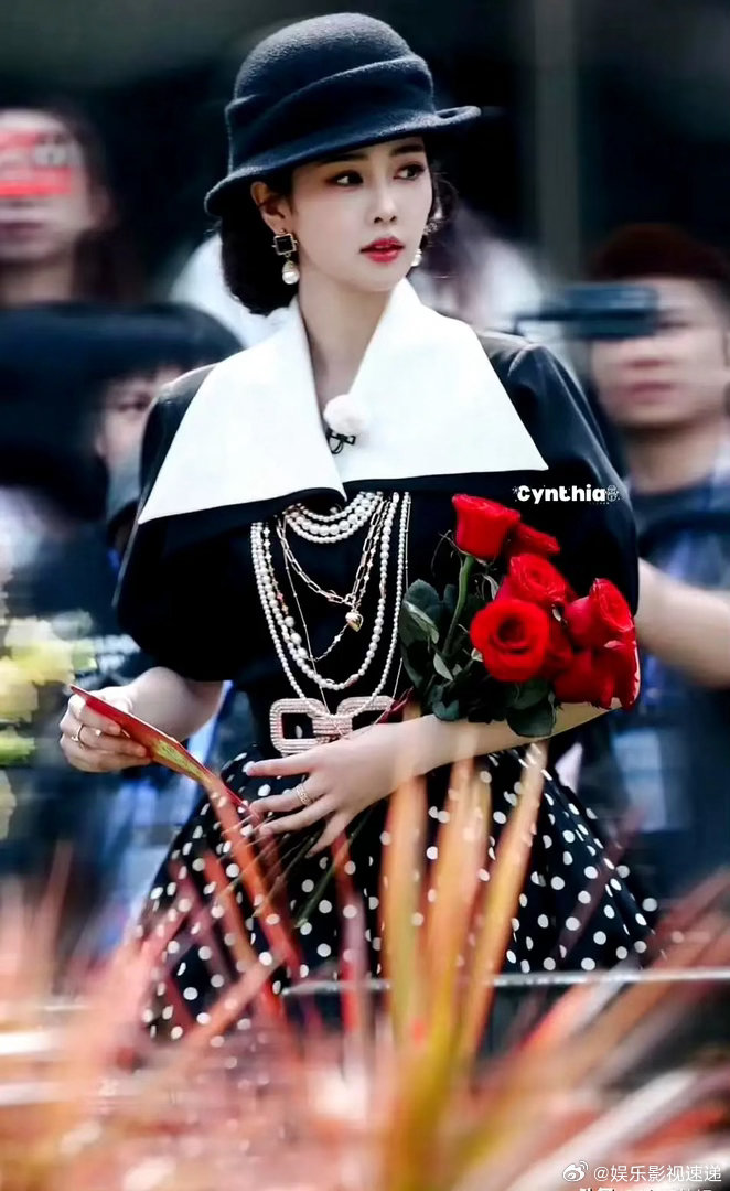 别吹演技了！看懂白鹿的新造型，才明白啥叫老天爷追着喂饭吃不知道大家平时刷剧时纳闷