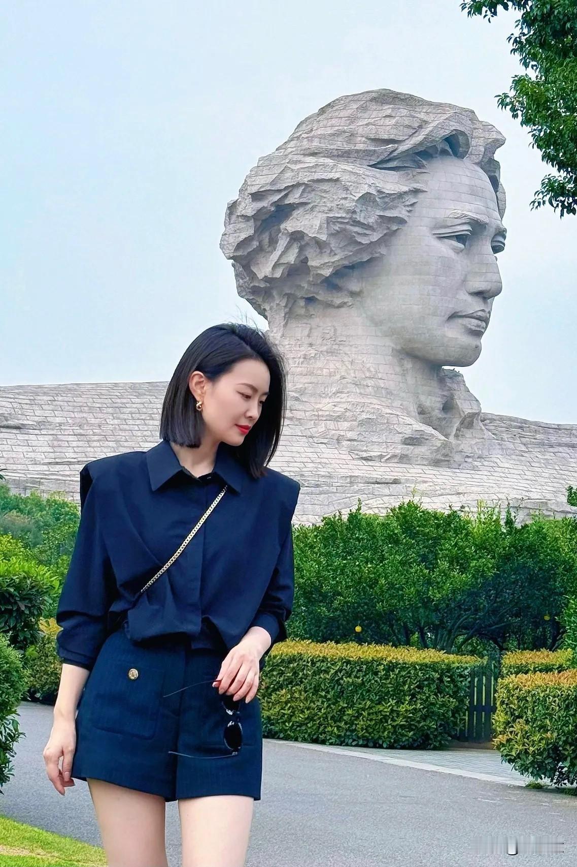 都市酷女孩，湖畔时尚穿搭