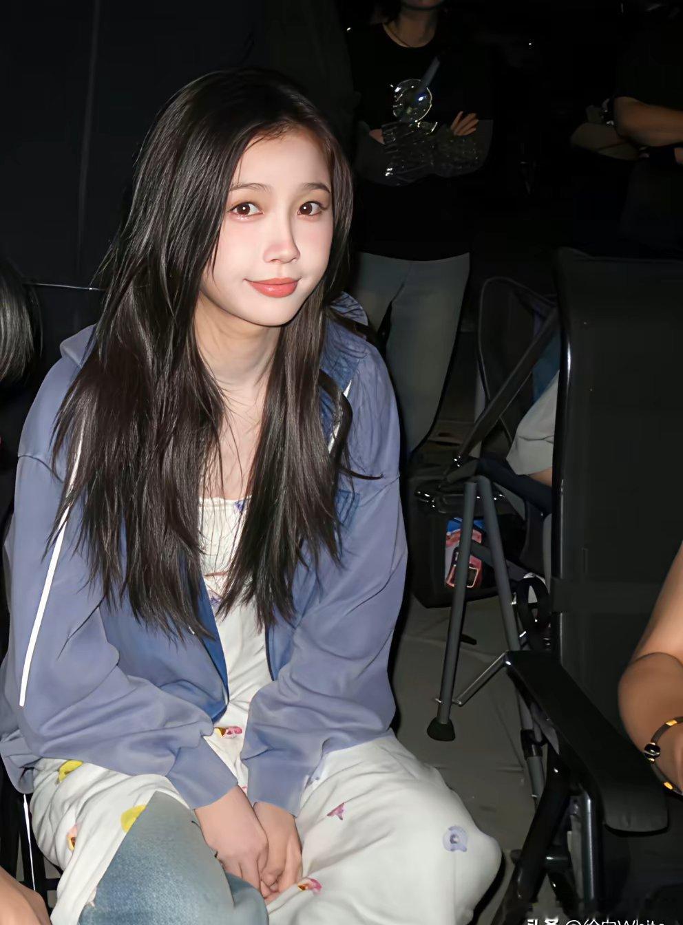 业内消息刚确认，《云初令》推迟半个月，是剧组自己要求的。核心就一条：前期筹备工作