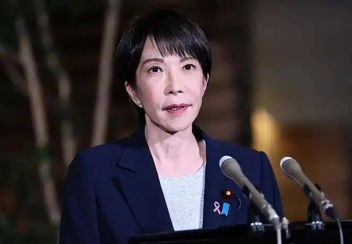 高市早苗近日被日本本国网民骂上热搜，起因是首相官邸自己放出的一段外交视频：在与蒙