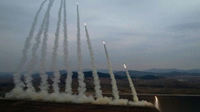 万万没想到，美国在台海给中国下马威，最先开火反击的不是别人，是朝鲜。12门重炮