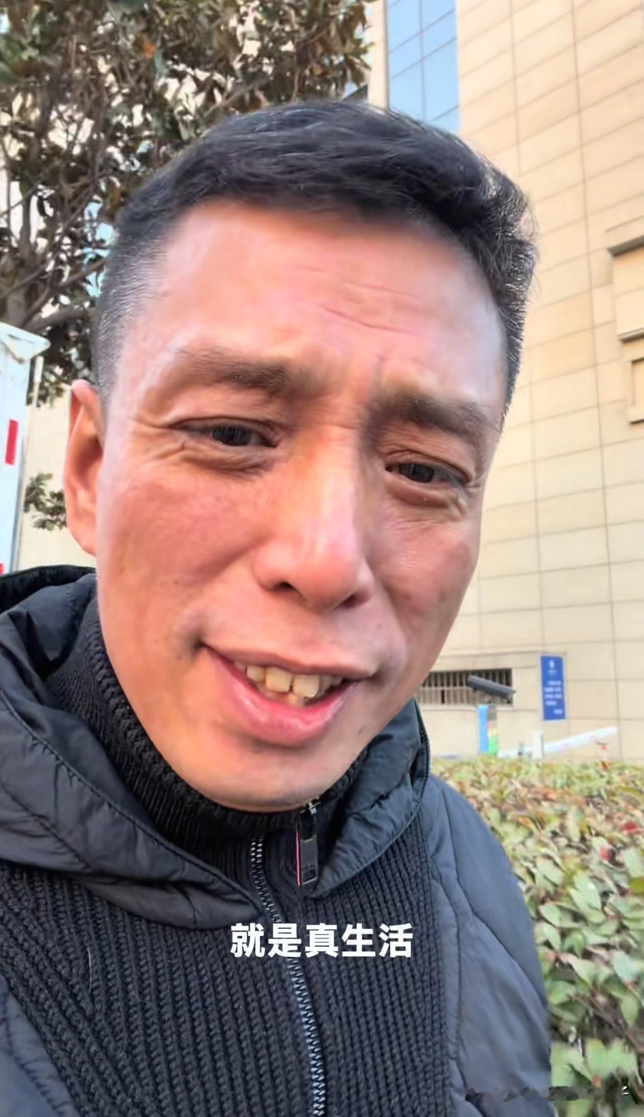 不知道大家发现没？贾旭明这个演员，很难大火。也很难登上更大的舞台，不是因为他