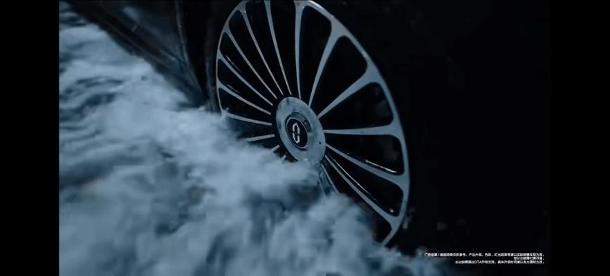 华为这是“升围”反击，你说我折痕大，那大就大吧，可是好用啊，大雨泡水，没法