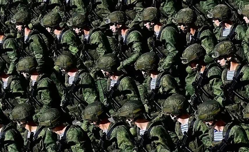 夸大其词！俄罗斯这是要被乌克兰打到最后一人了，因为乌克兰方面报道，现在乌军每个