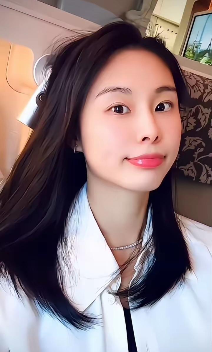 艾伦呀你怎么就无动于衷呢？人家姑娘都给你信号了，咱得回应呀，看人家王思雨都把你俩