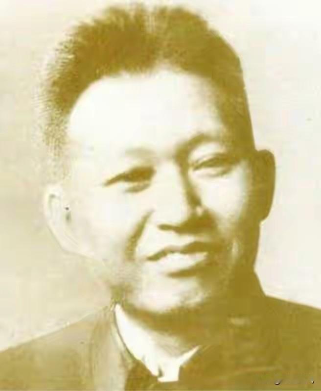 遵义会议上最瞧不起毛泽东的中央委员，后来坚决支持毛主席。这个人就是凯丰，原