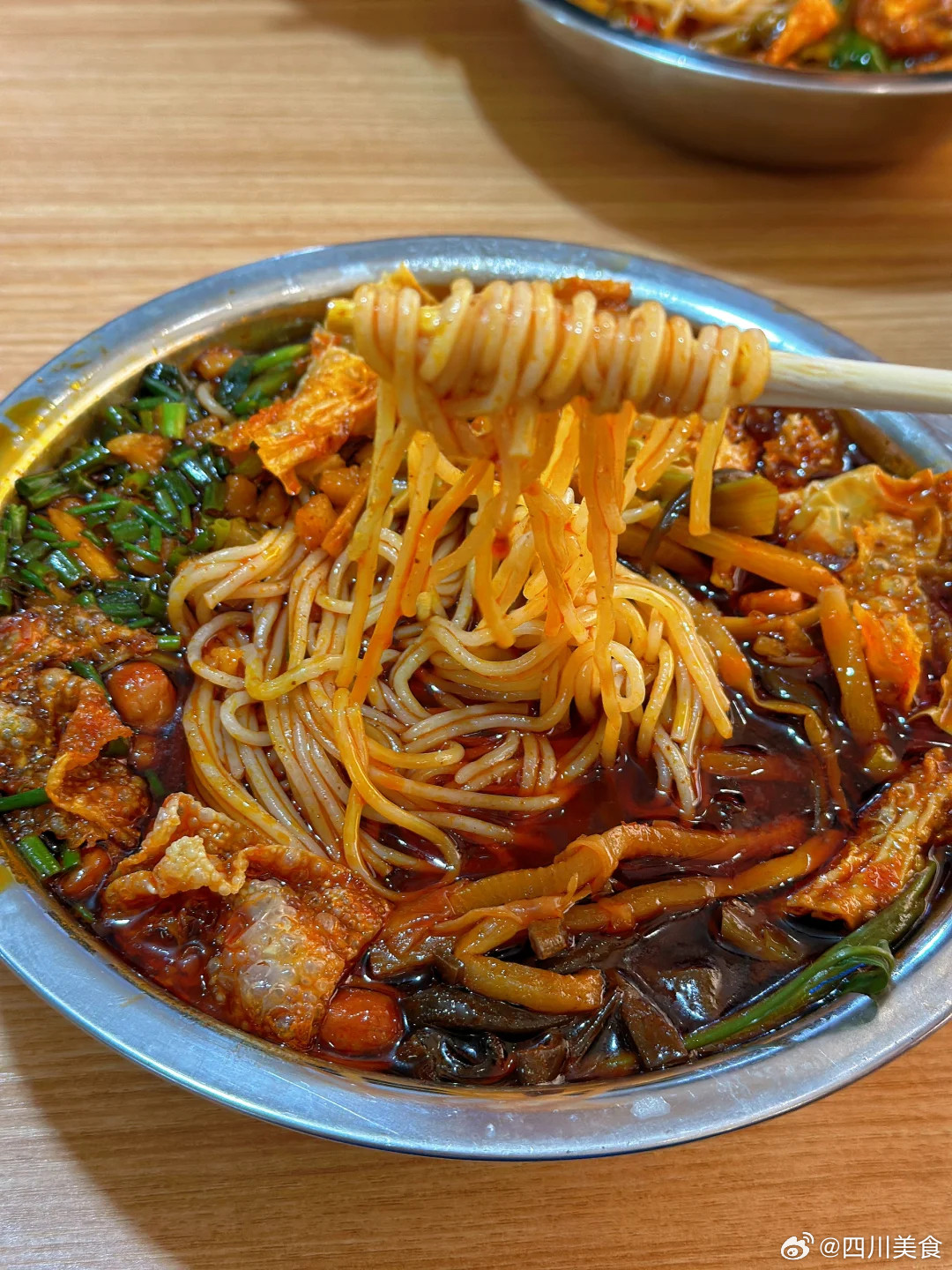 有没有什么美食，是你之前不敢尝试，吃过之后真香了！我的是螺蛳粉，是咋研究出来的勒