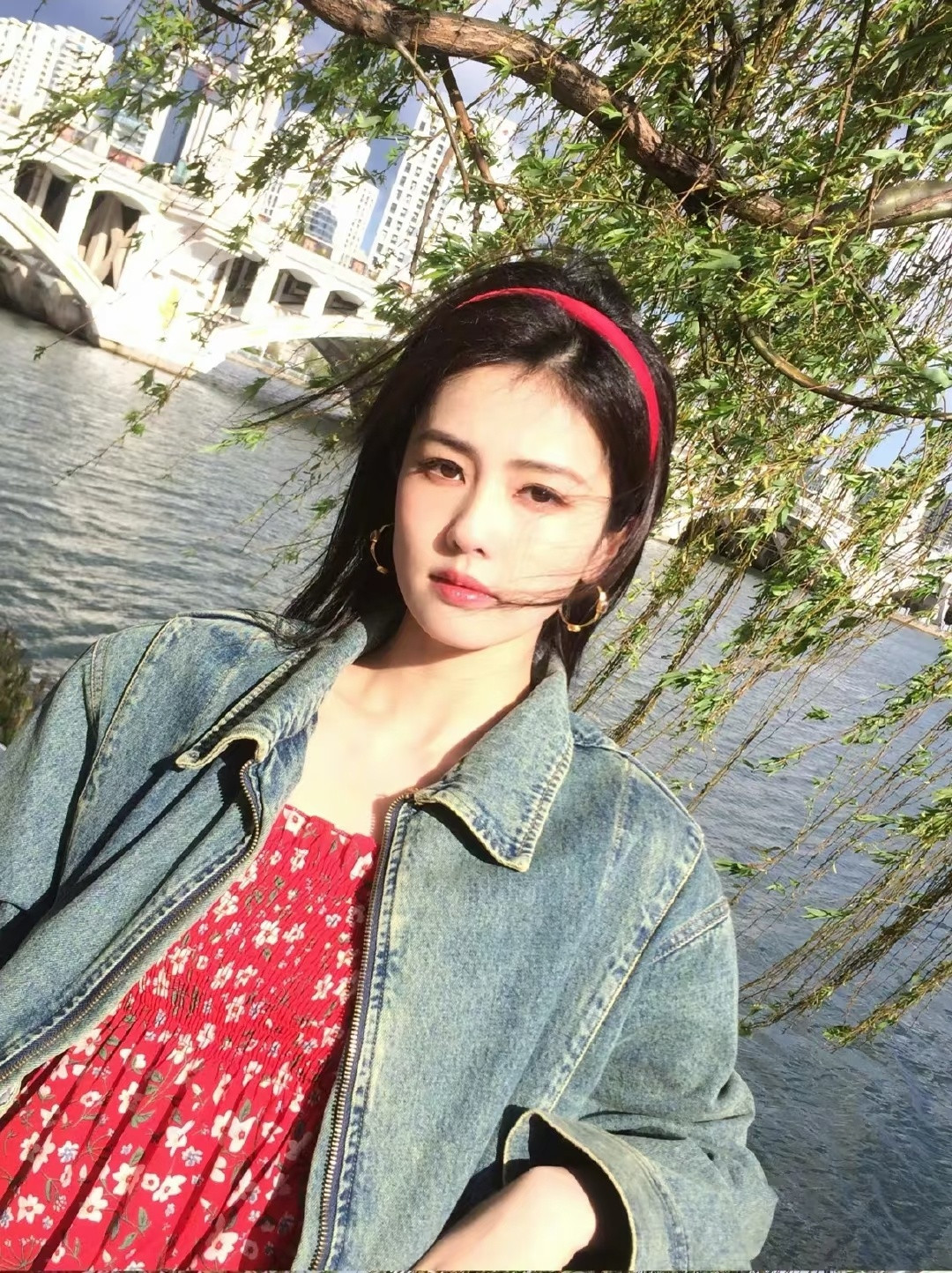 网友票选出最适合戴发箍的女明星：TOP9孟子义TOP8白鹿TOP7林允TO
