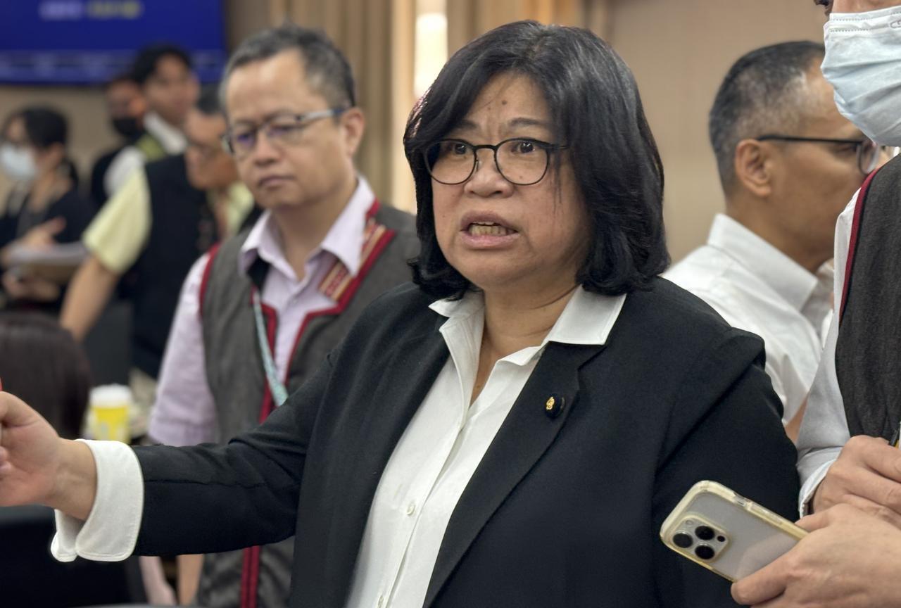 绿营除了王美惠这种“菲律宾人”还有很多非正常人类民进党除了政治认同错乱外，