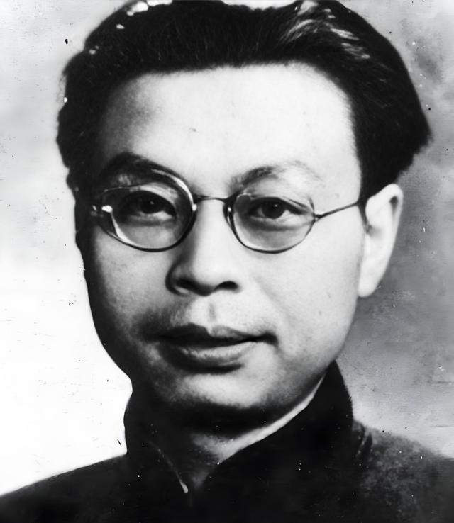 1949年5月30日，上海解放第三天，新任上海市长陈毅便收到李克农发来的一封