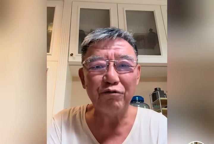 李立群评价沈巍：比百家讲坛讲课的人不差！昨天李立群在抖音发视频特别谈到了最近比