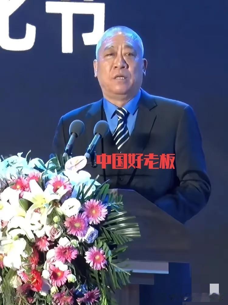 这下可好了，全国人民都知道了！”河南那位最爱给员工发钱的老板又“撒钱”上热