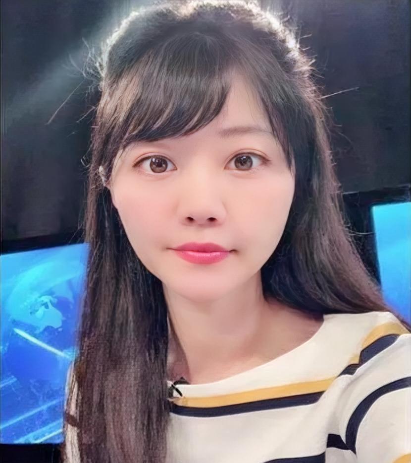 “台独”分子高嘉瑜“跪美”又闹大笑话近日，高嘉瑜在一档电视节目中满嘴跑火车，