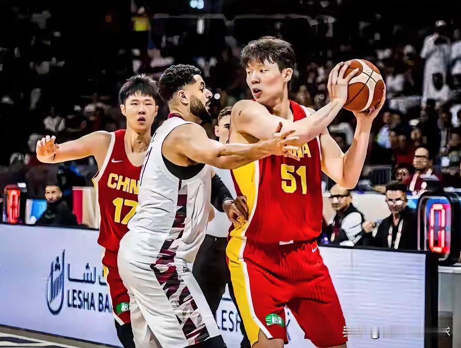 完胜！中国男篮83-57卡塔尔，4大新星满分爆发，郭士强练兵大获成功？北京时