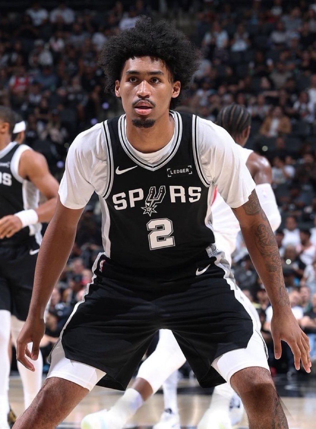 米奇·约翰逊谈到在关键时刻让哈珀上场如此多时说：“斯蒂芬（卡斯尔）很健康……我们