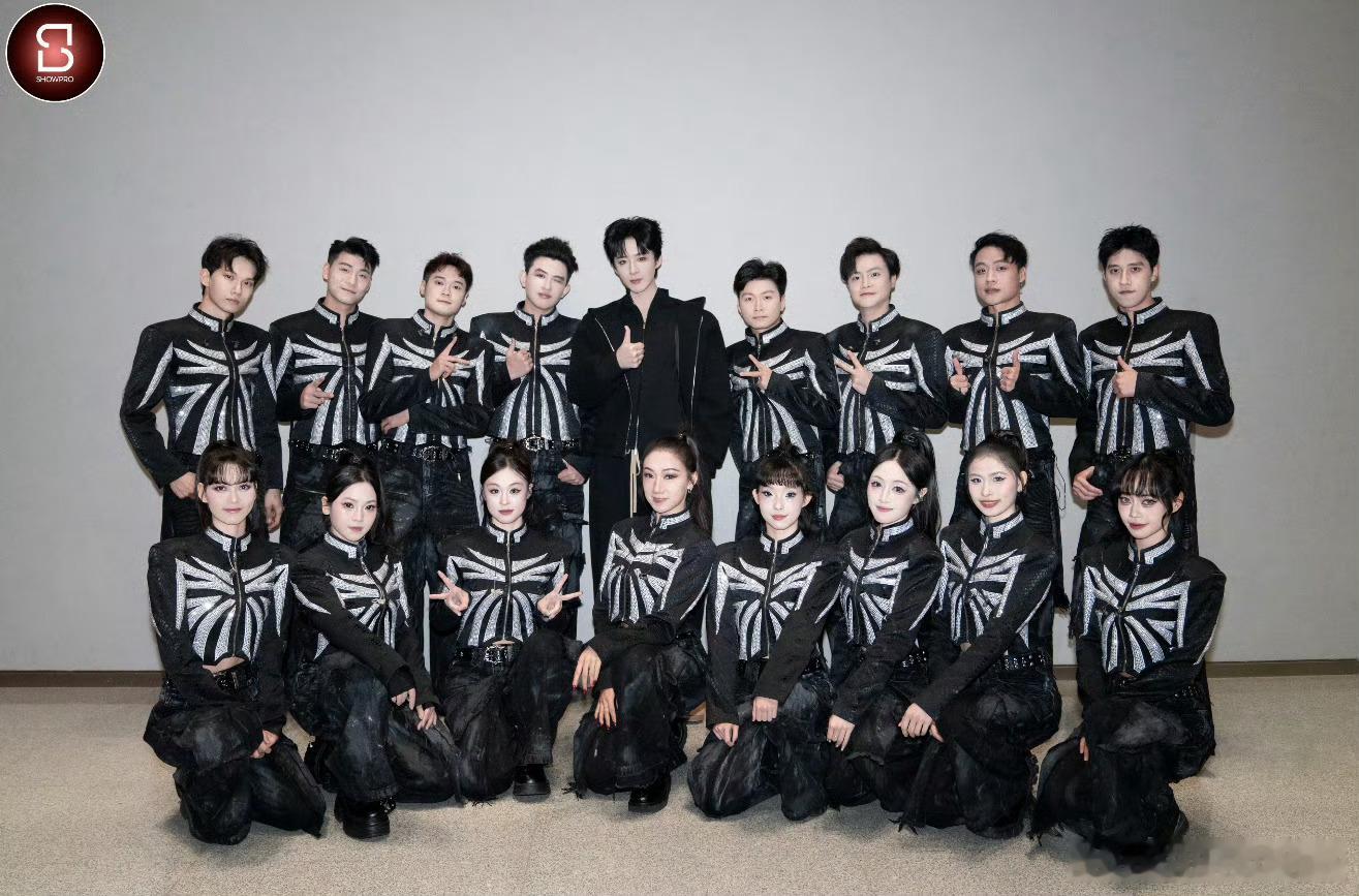 刘宇宁的二巡演唱会，顺利收官！！！刘宇宁回应是否会被AI抢饭碗刘宇宁你说爱情啊合