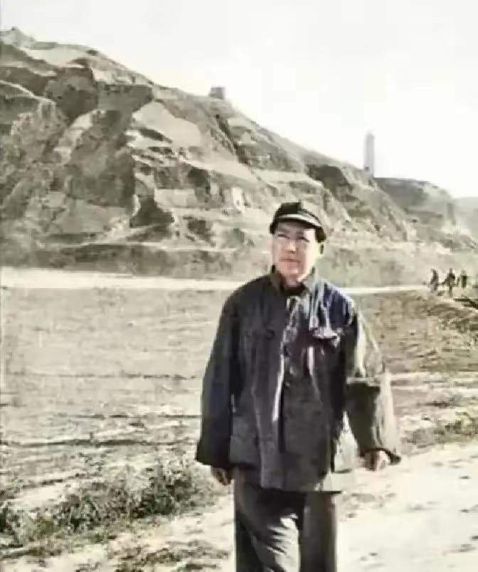 想来谁有毛主席难？看到下面这段话后，让人瞬间泪目！毛主席曾这样说道：我们曾经弄到