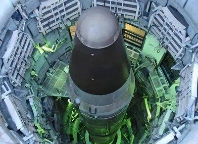 🌞一直怀疑，日本其实是有核武器的，虽然他们不敢公开爆炸实验，可他们极有可能