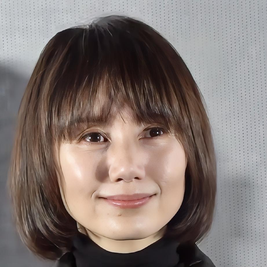 总感觉袁泉不太对劲，她明明都48岁了，她的状态我真不敢相信！袁泉出现在《