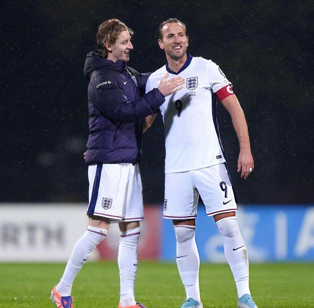 欧洲转会新闻播报！★追随凯恩的脚步！纽卡边锋戈登对转会拜仁持开放态度，奥利塞