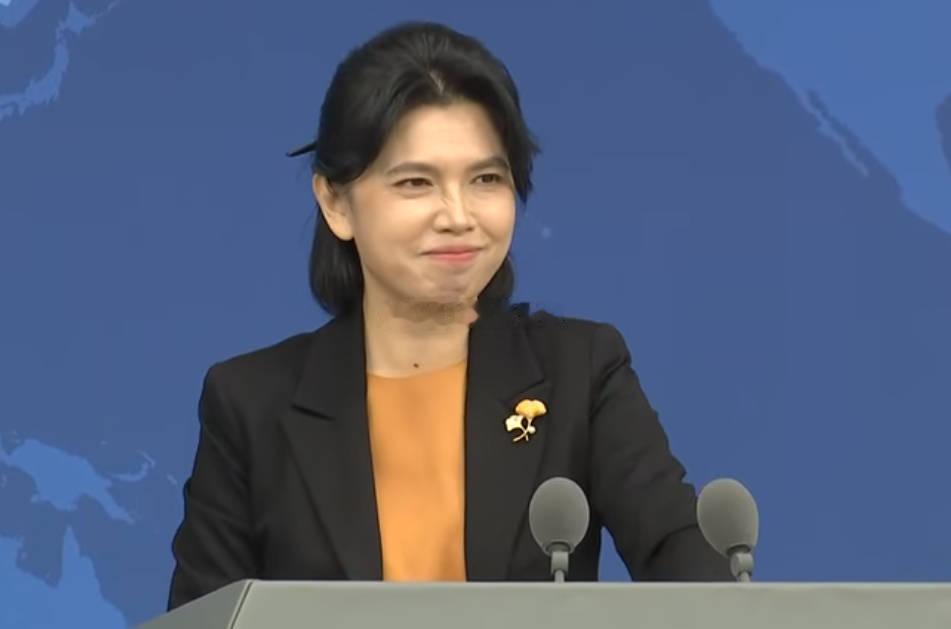 今天周三有例会[点赞][点赞]台湾网红馆长官宣北京行四川日报封面新闻提