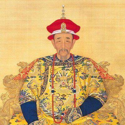 在大众的普遍认知里，康熙是一位雄才大略的帝王，他平定三藩、收复台湾、三征噶尔丹，