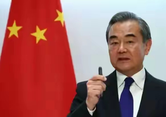 印巴停火之际，巴基斯坦找到中国，对华表示感谢，王毅外长致电印度，送出三句忠告，印巴还能再打起来吗？​