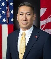 特朗普临阵换将。曹洪，出任美国海军部长。 当地时间4月22日，美国五角大楼突