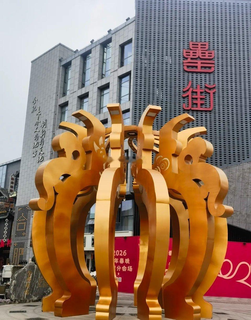 全球最值钱货币排名：第一：科威特，1科威特第纳尔≈22.8元人民币；第二：