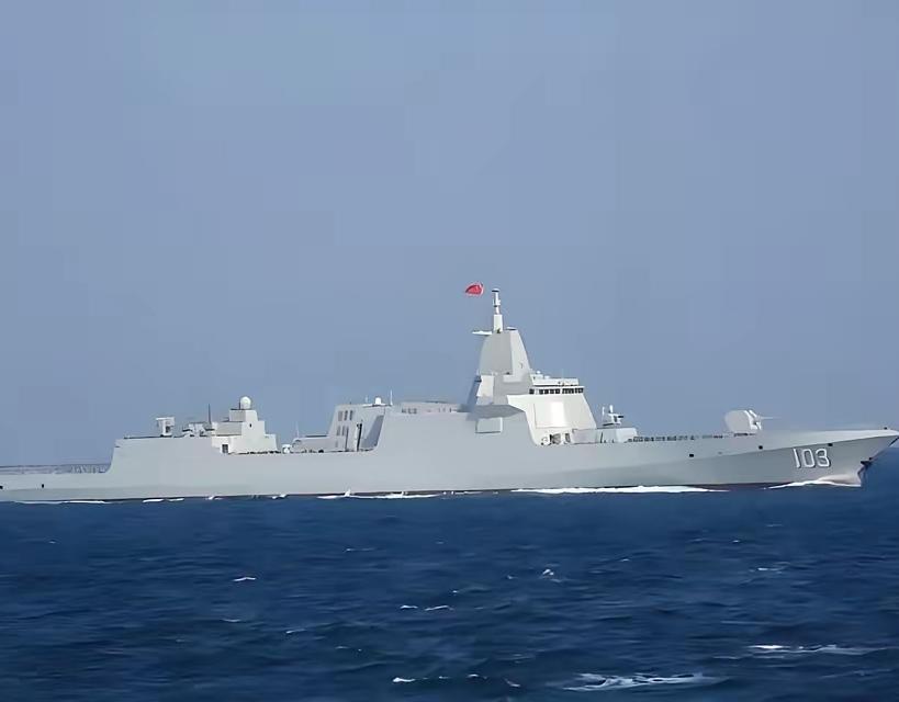 高市早苗沉默了：055鞍山舰出海，悍然穿越琉球与九州岛之间海道这姐们儿前几