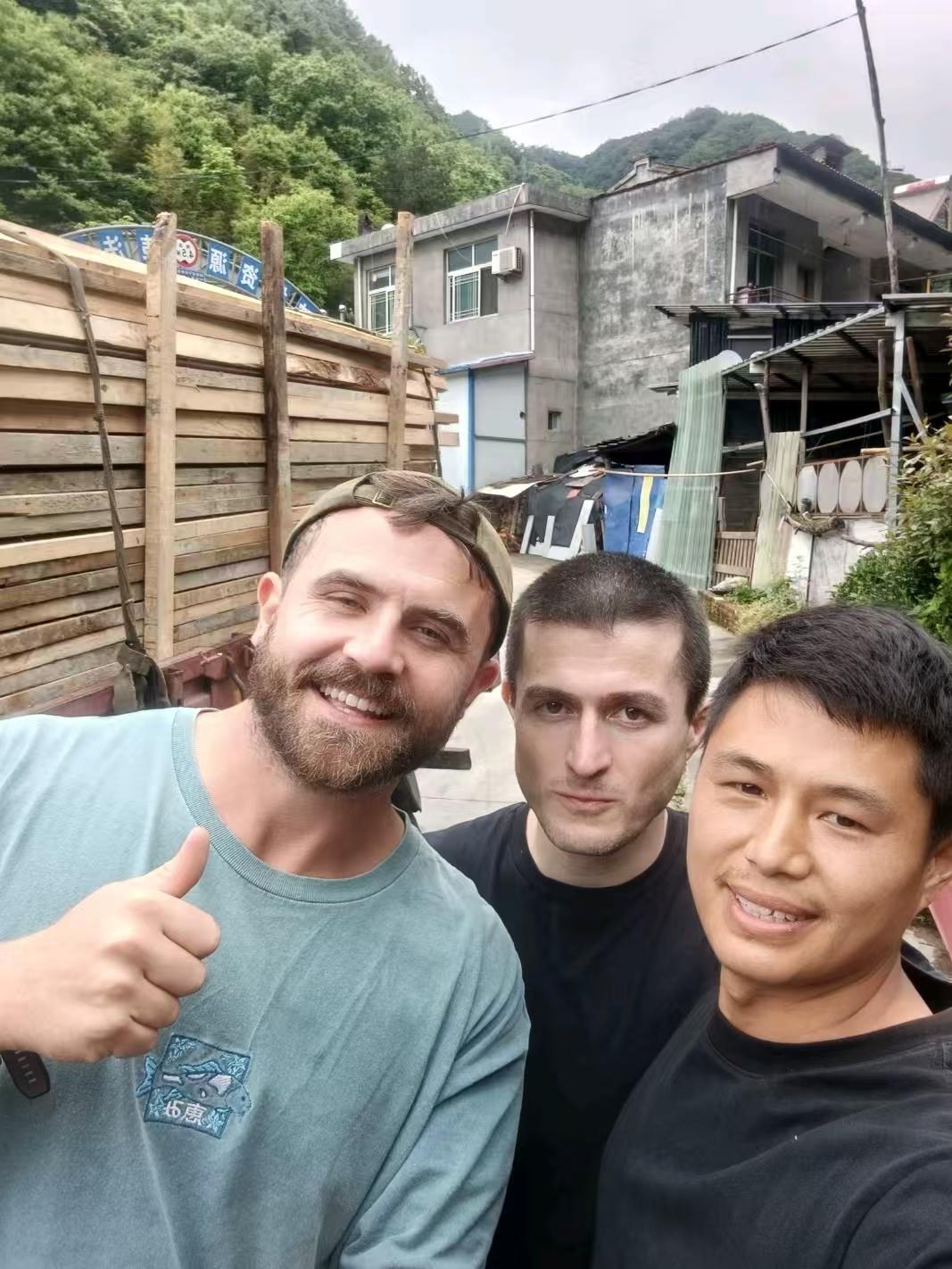笑死，这个司机的反间谍意识真的刻进DNA了！美国大V网红LexFridman