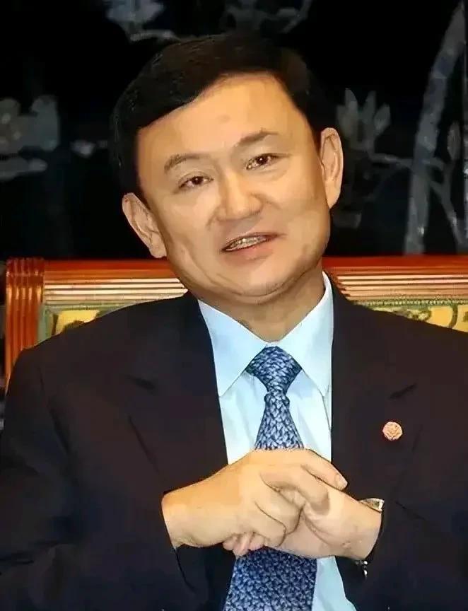 他信发声了！电话门过了一个月后，他信与佩通坦首度一同公开露面，深爱自己女儿的他