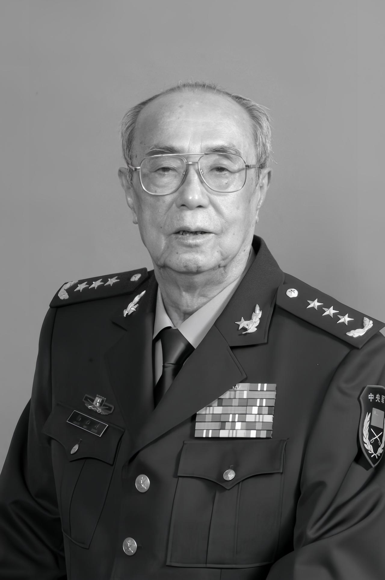 1987年余秋里主动辞去了总政治部主任职务，由杨白冰接任。在交接会上，余秋里说这