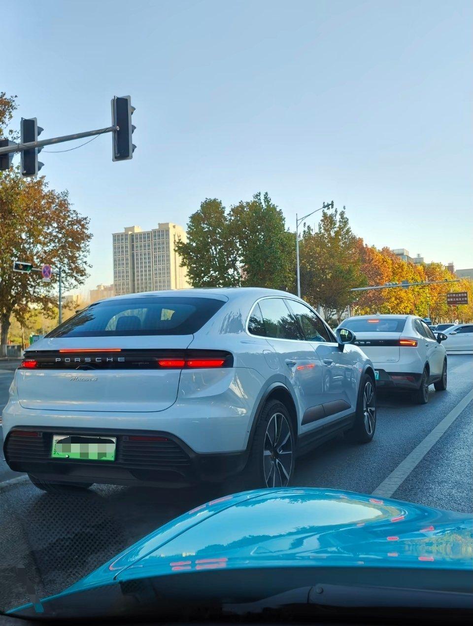 这就有点尴尬了