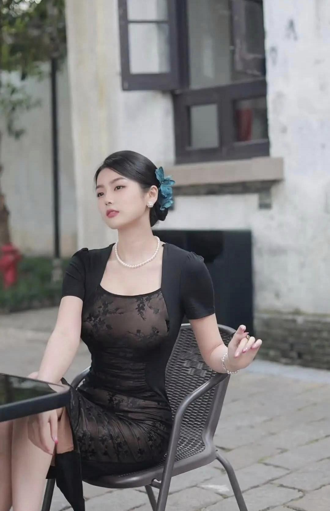 394、2026带着热爱出发，把日子过成诗，平凡的生活也能泛起璀璨光芒。