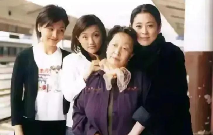 错过宋雪，她捡回宋风，收视率飙到央视第一张延原本定演二姐，档期冲突让朱媛媛