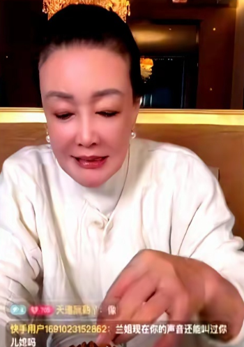 在直播间看到那一幕，我是真被恶心到了。屏幕上飘过一行字，问张兰：“你和马筱梅，