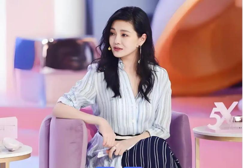 真的越品越明白，大S对汪小菲的那份喜欢，从来都藏得深沉又真切，从未半分虚假！