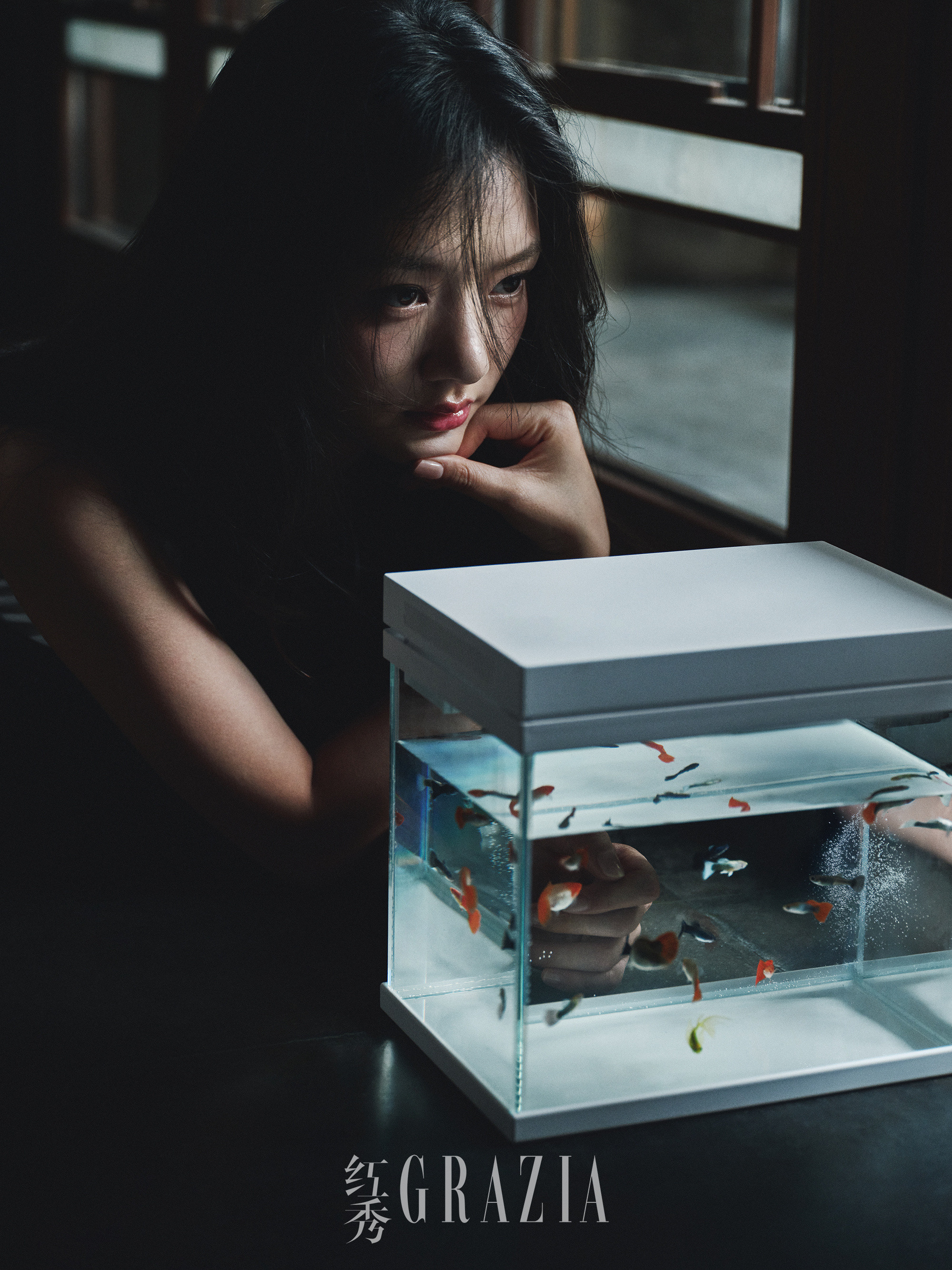 任敏红秀封面任敏沉静扎根封面大片摄影：XIAOZHI