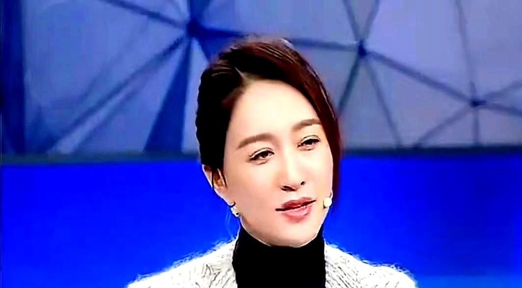 第一顿饭，刘恺威被杨幂的食量吓到了。他后来回忆：“她从第一道菜吃到甜品，全吃光