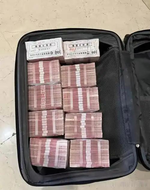 你可能根本想不到，别人为了"洗钱"能下多大血本！你中了800万（税后640万