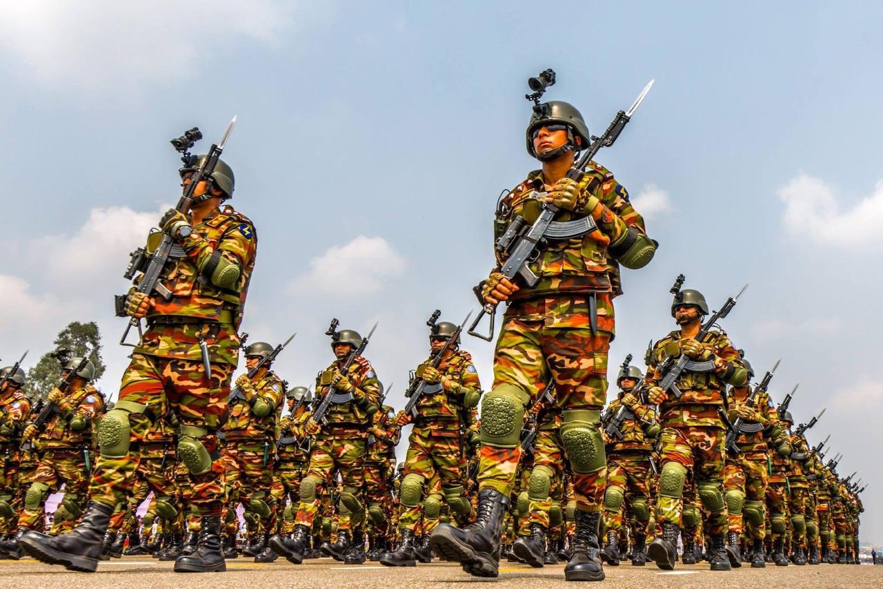 孟加拉国中械师参加阅兵庆典！孟加拉国展示引进的中国装备：FM-90、69II