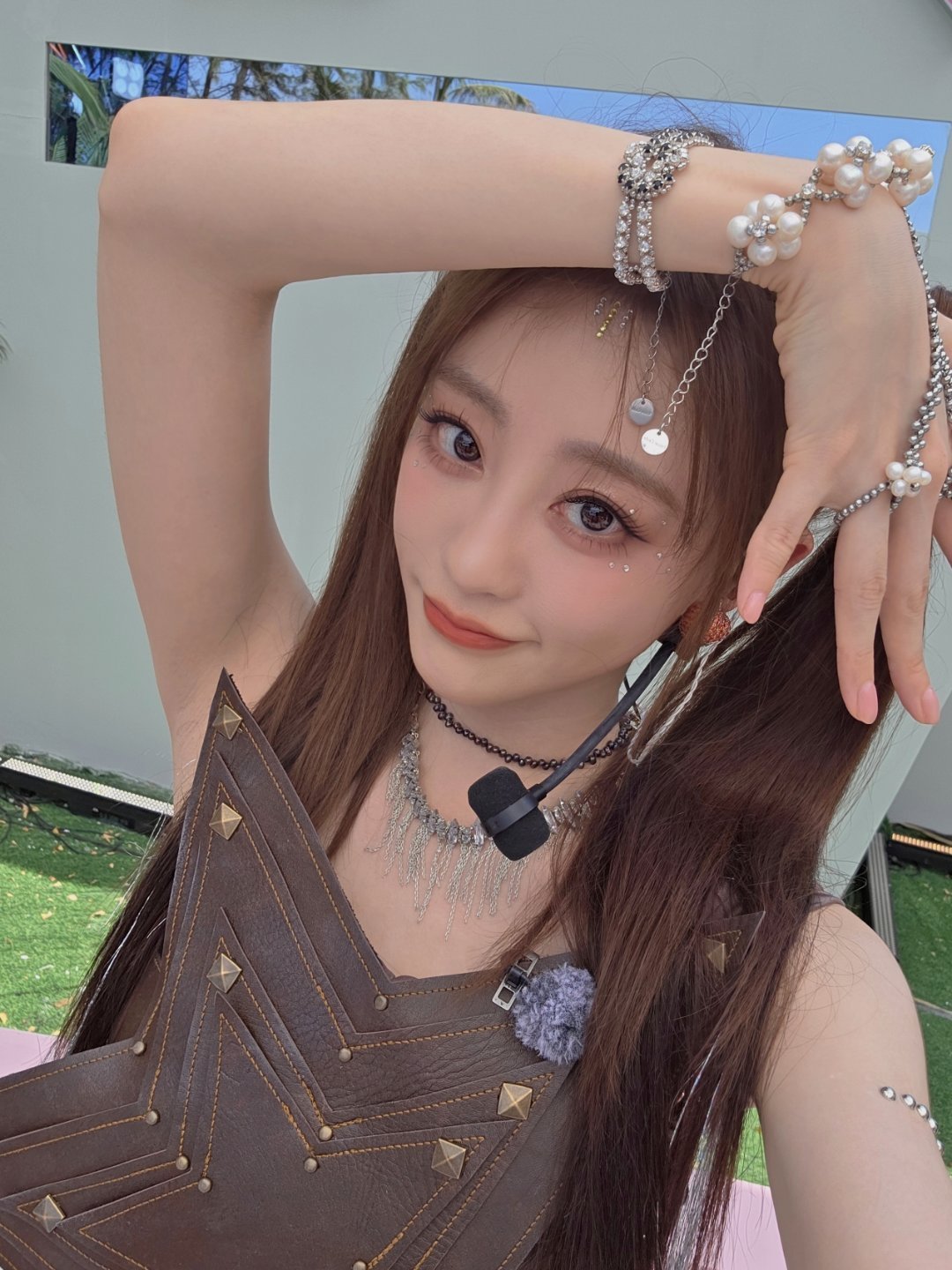 祝绪丹掐指一算，今日翻牌必有我~