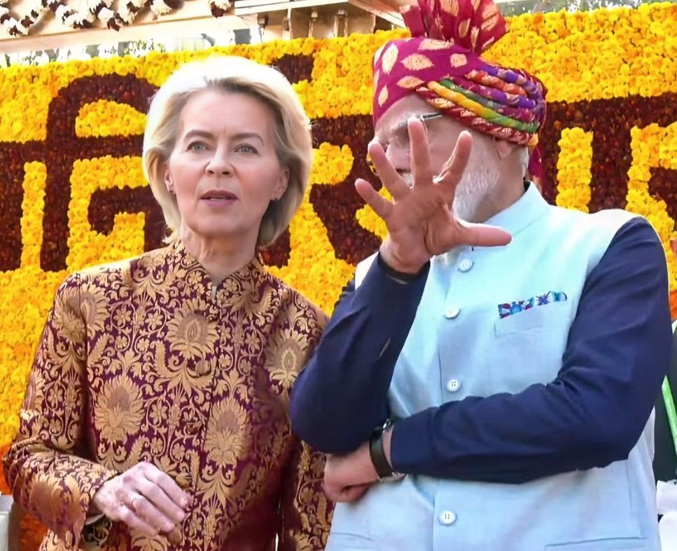 太尴尬了！欧盟主席冯德莱恩被邀请参加印度阅兵式后反而遭到了美国多家媒体的嘲讽。