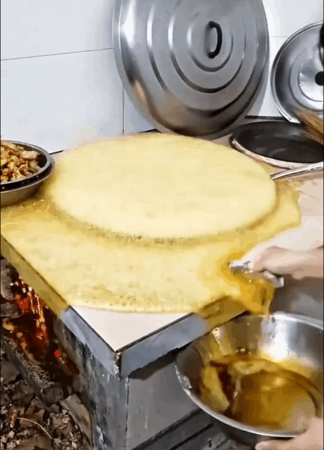 做饭总容易出现汤从锅里面冒出来，这到底怎么回事！